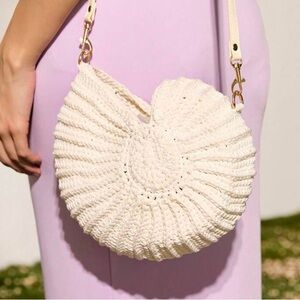 Elegant Cream Woven Shoulder Bag